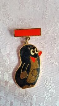 Dobová brož přívěsek krteček 70.léta