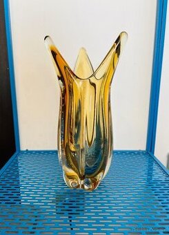 KOUPIM ,VAZUod Machovské ,řada Pizzicato mDOBRE ZAPLATIM