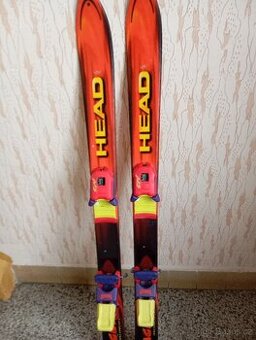 Dětské carvingové lyže