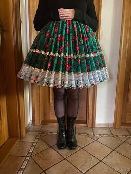 Krojová fěrtůška, sukně