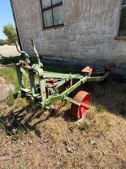 Pluh čtyřradličný