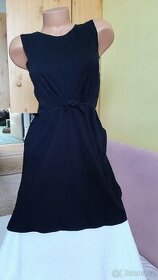 Černé dívčí šaty  152-158cm