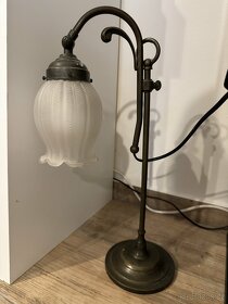Mosazná starožitná lampička