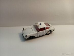 Prodám poškozené autíčko Schuco Porsche POLIZEI (301813)