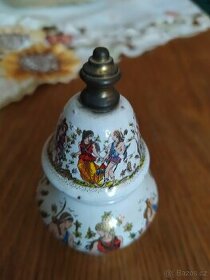 Porcelánová vázička