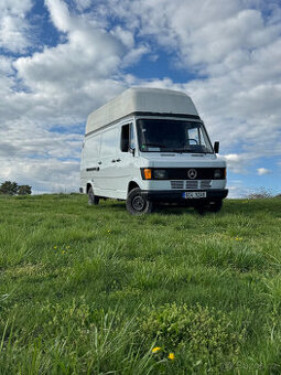 Dodávka Mercedes T1 208D