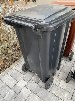 Plastová popelnice s kolečky 240L