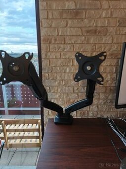 Alza ARM na dva monitory