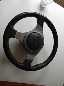 Volant momo Mitsubishi Lancer Evo 8