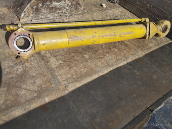 Hydraulický valec - štípací stroj - 1