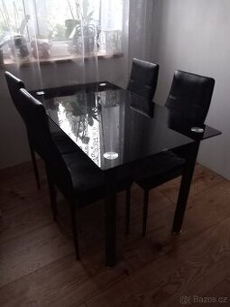 Stůl a židle