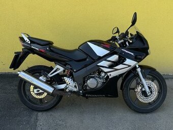 Honda CBR 125R r.v. 2004