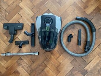 Podlahový vysavač ETA Enzo 1514 90000 černý/bílý