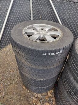 Nissan Navara D40 255/65 R16 (66)