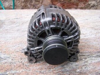 Alternátor Valeo 14V 140A TG14C023,06F903023