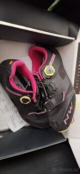 Cyklistické tretry NW razer w vel.39 - 1