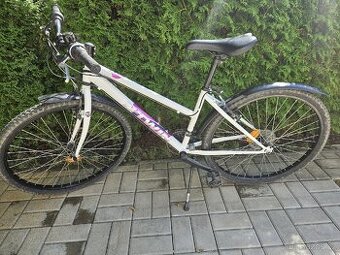 Jízdní trekové kolo B'twin (nákup Decathlon) pro juniory
