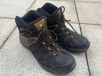 Černé outdoorové kotníkové boty Salomon, vel. 44