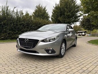 MAZDA 3 2.0 88 KW - JEN 52 000 KM - BENZÍN