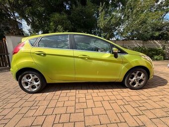 Ford Fiesta 1.6 TDCi, – ODPOČET DPH, bohatá výbava, klima