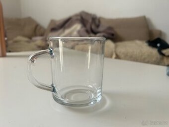 skleněné hrnky 24ks