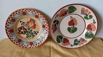 RETRO TALÍŘKY NA POVĚŠENÍ - DVA KUSY