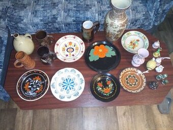 Konvolut RETRO dekorační keramiky,skla a dřeva