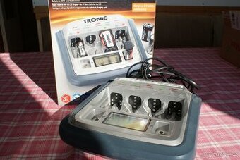 nabíječka  kulatých  a  9V  baterie