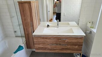 Sada koupelnovych skříněk vč. Umyvadla a LED osvětlení