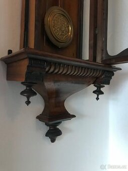 Dvojzávažová hodiny z pozůstalosti