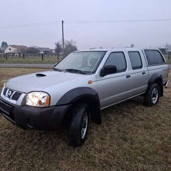 Nissan navara d22 r.v.2004 2.5 td 4x4 krásný stav