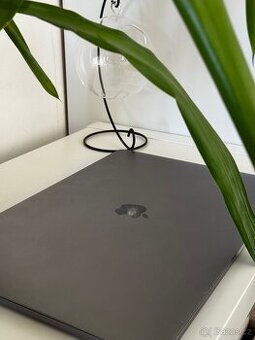 MacBook Pro 15” 2016 TouchBar i7 16GB RAM