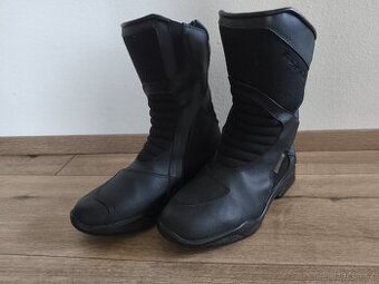 Moto obuv FORMA NERO vel. 39