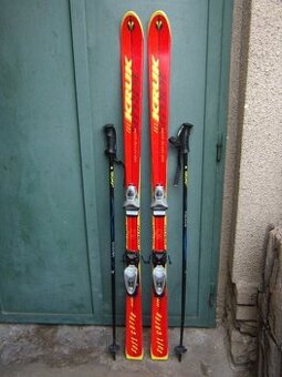 Prodám CARVINGOVÉ LYŽE zn.ECS KRUK 157cm