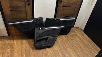 Tapce + středový tunel Škoda Superb 2 sedan