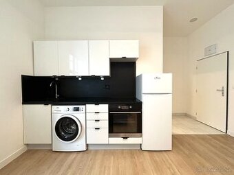 krásný byt 1+kk, 28m2 v ul. Poděbradská, Praha 9 - Vysočany
