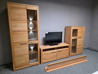 Nová obývací stěna masiv buk světle hnědá