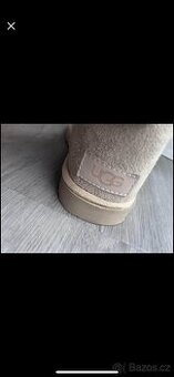 UGG - válenky
