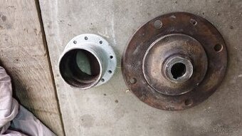 Trabant 601 zadní naboj + komora