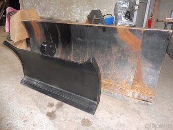 prodám čelní radlici ARS-171 a rampu k malotraktoru