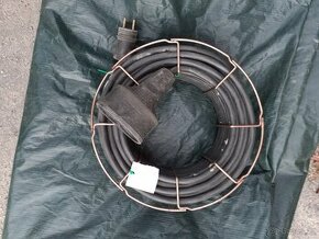 Prodluzovaci kabel délka 25m