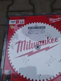 Milwaukee kotouč pila