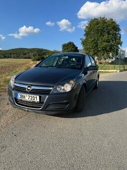 Opel Astra H 1.6i (85 kW) | r.v. 2005 | Benzín | 214 575 km
