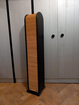Skříňka na CD / kosmetiku