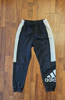 Tepláky Adidas vel. 150