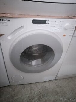 Pračka miele na 8 kg top stav.