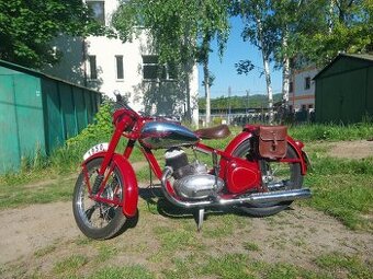 Jawa 250 Pérák