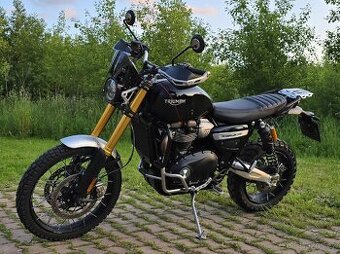Triumph scrambler 1200 XE top stav