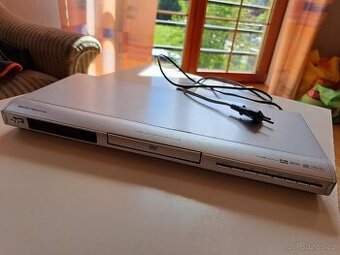 DVD přehrávač JVC XV-N422