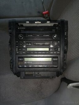 Climatronic, rádio, CD měnič